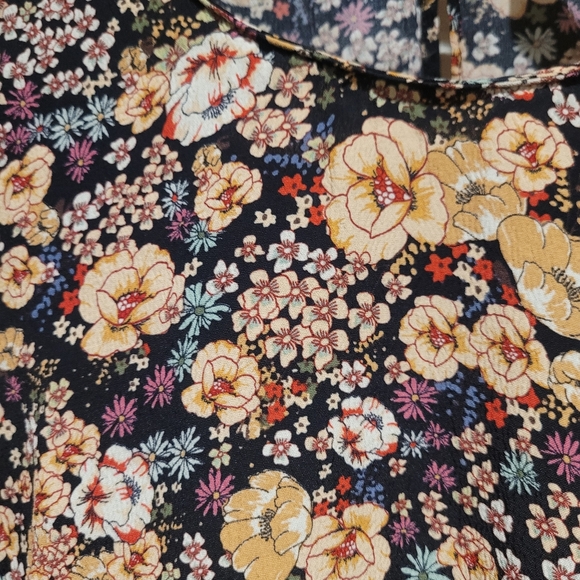 Zara Floral Long Sleve Blouse - Picture 3 of 6